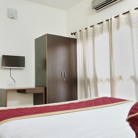 Super Oyo Capital O Premium Hotel Victoria Heights Near Sri Someshwara Swami Temple Bangalore Eksteriør bilde