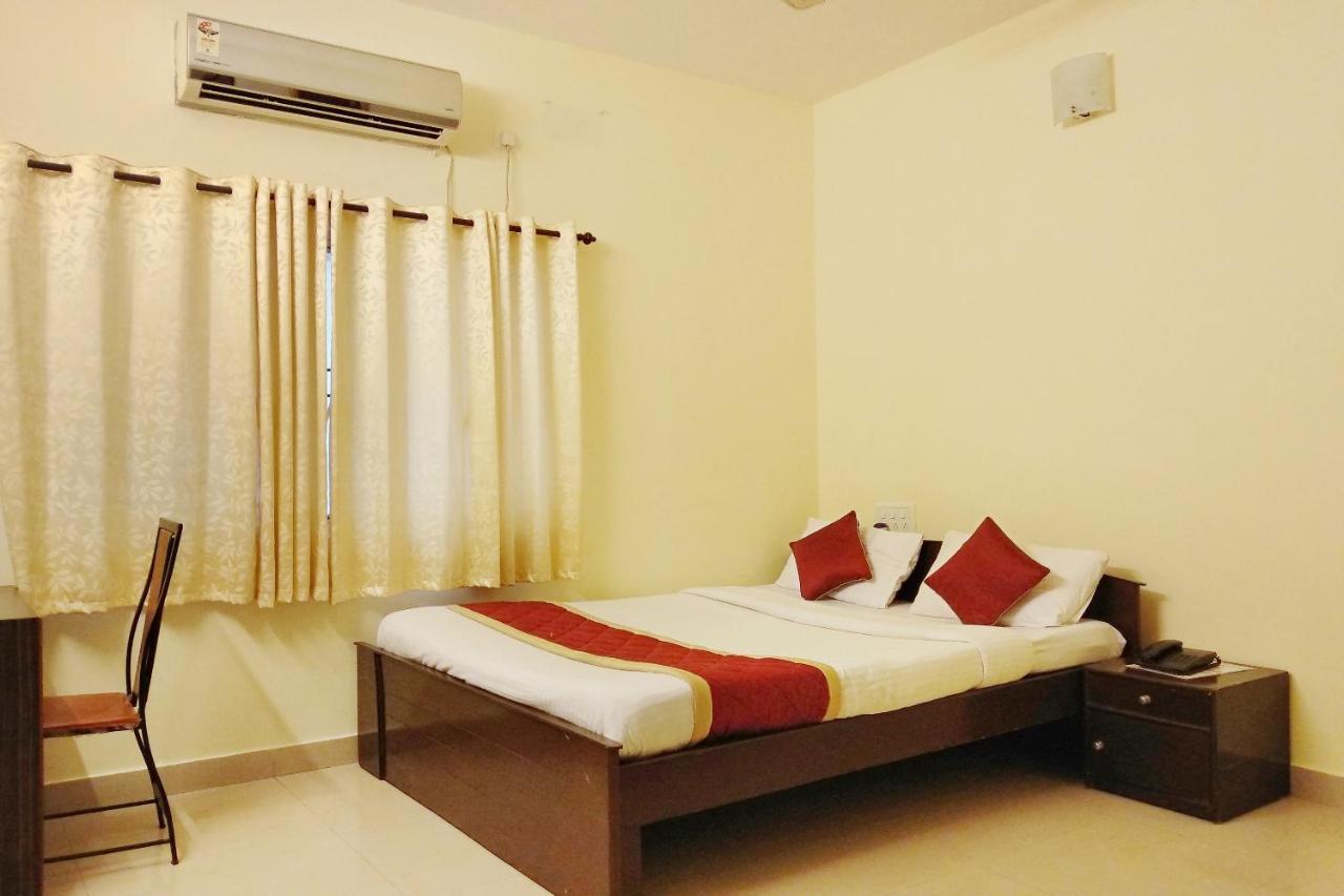 Super Oyo Capital O Premium Hotel Victoria Heights Near Sri Someshwara Swami Temple Bangalore Eksteriør bilde