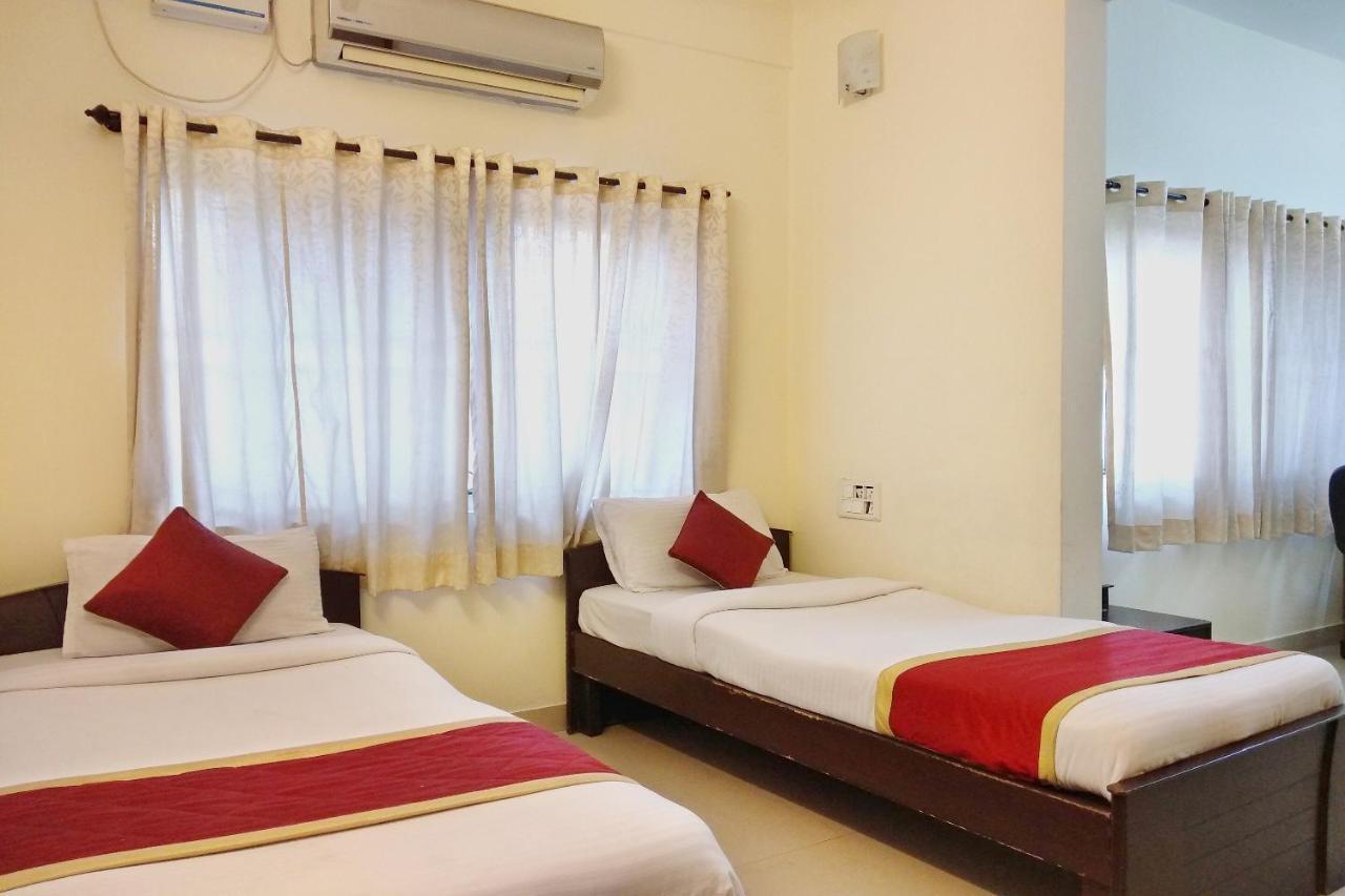 Super Oyo Capital O Premium Hotel Victoria Heights Near Sri Someshwara Swami Temple Bangalore Eksteriør bilde