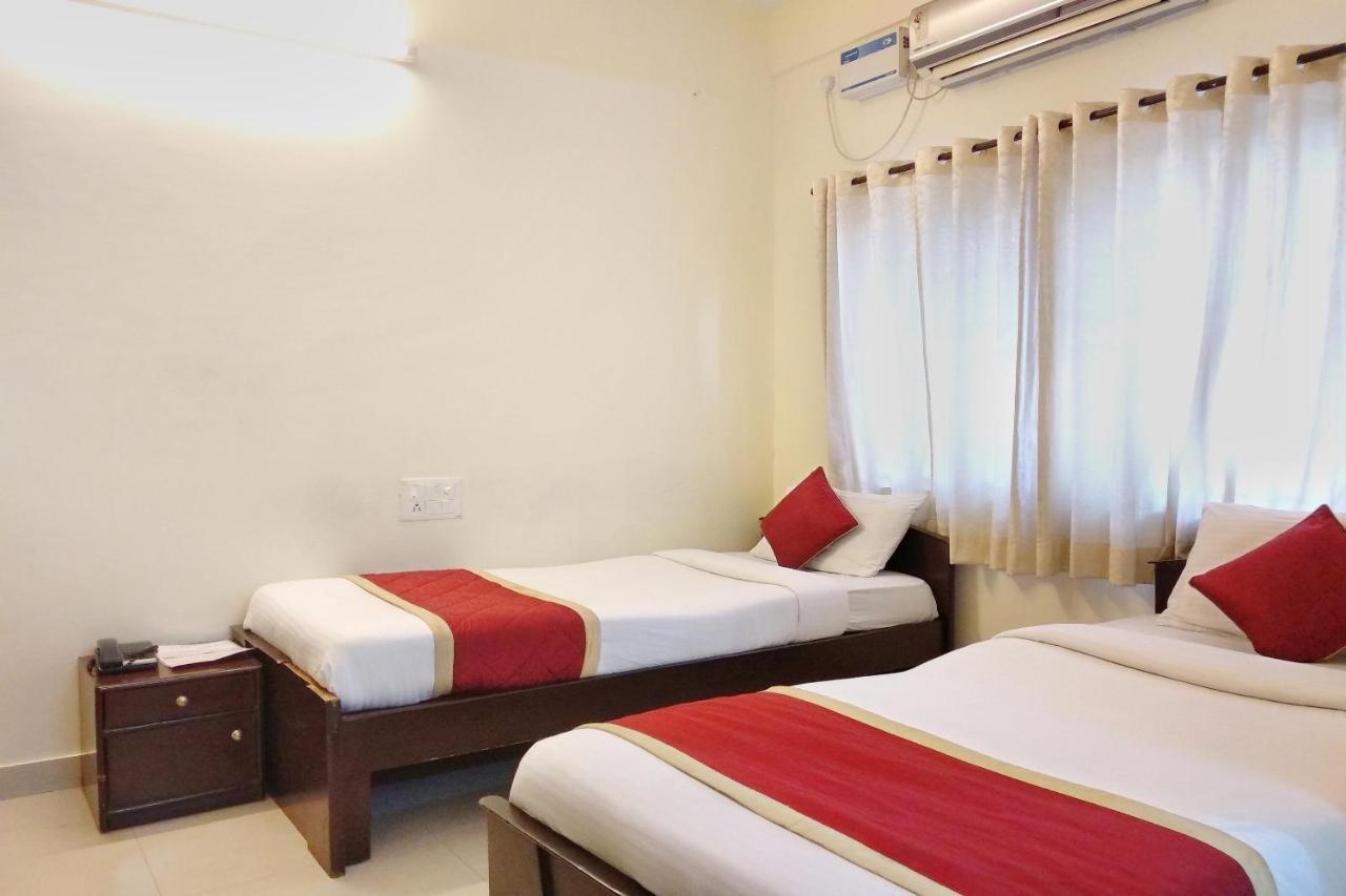 Super Oyo Capital O Premium Hotel Victoria Heights Near Sri Someshwara Swami Temple Bangalore Eksteriør bilde
