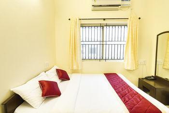 Super Oyo Capital O Premium Hotel Victoria Heights Near Sri Someshwara Swami Temple Bangalore Eksteriør bilde