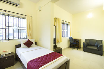 Super Oyo Capital O Premium Hotel Victoria Heights Near Sri Someshwara Swami Temple Bangalore Eksteriør bilde