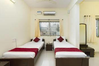 Super Oyo Capital O Premium Hotel Victoria Heights Near Sri Someshwara Swami Temple Bangalore Eksteriør bilde